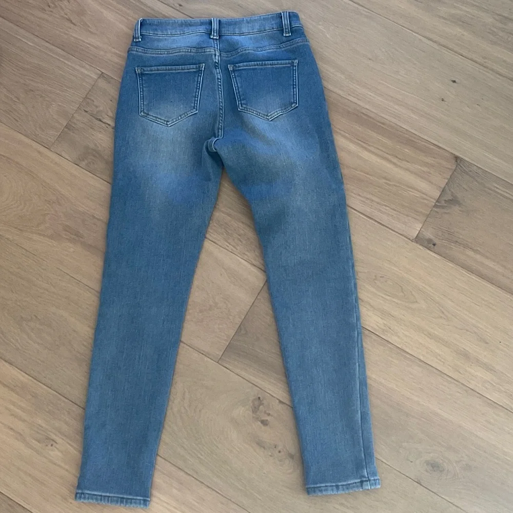 Fleece Lined Women's Skinny Jeans - Picture 3 of 10